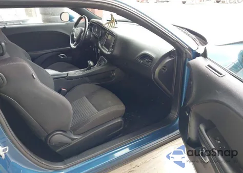 2021 Dodge Challenger Gt z USA, uszkodzony, nr VIN 2C3CDZJG4MH681271